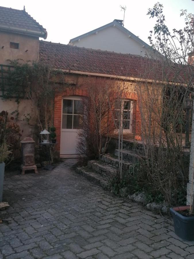 Mini Garni Vendemiaire Apartment Vesoul Luaran gambar